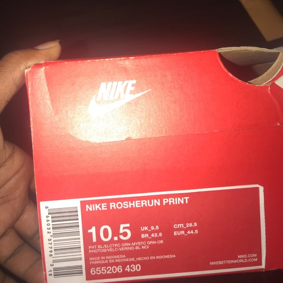 Nike Rosherun tennis shoes - Picture 3 of 4